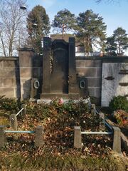 Grabstätte Andreas Bauer.jpg