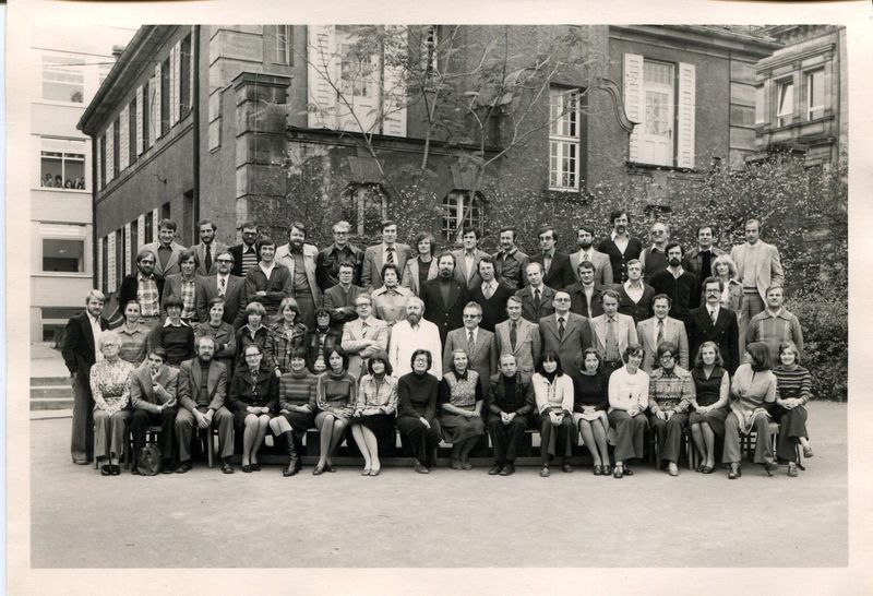 Datei:HLG Lehrerkollegium 1975.jpg