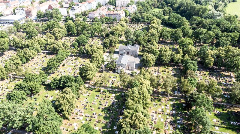 Datei:Friedhof Juni 2025 1.jpg