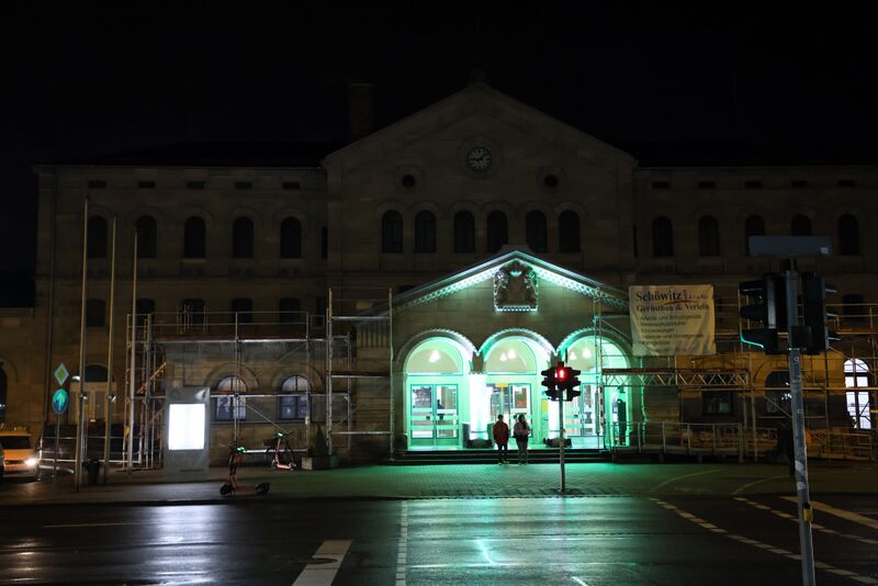 Datei:HBF weiß-grün 2022 2.jpg