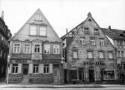 Löwen-Apotheke, Eisen-Grell, A4983.jpg