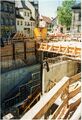 Blick auf die Bauarbeiten <!--LINK'" 0:376-->, im Hintergrund die Mohrenstraße und das Fachgeschäft Eisen-Walter, Mai 1996