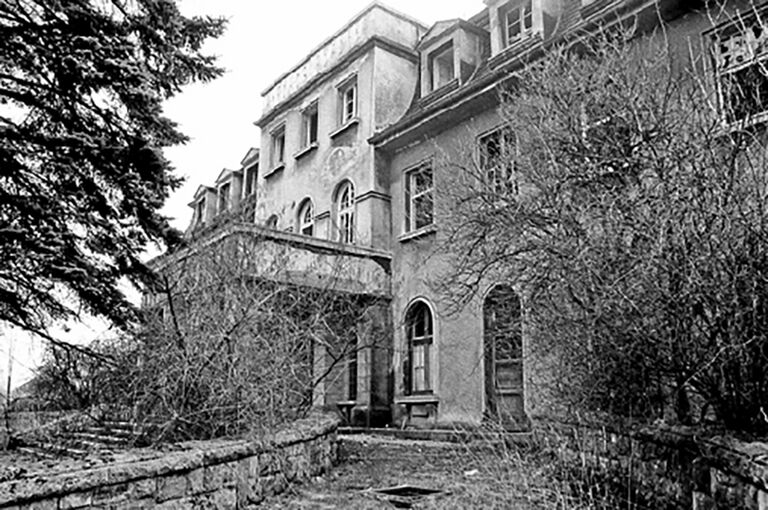 Villa Wahnsinn 1974.jpg