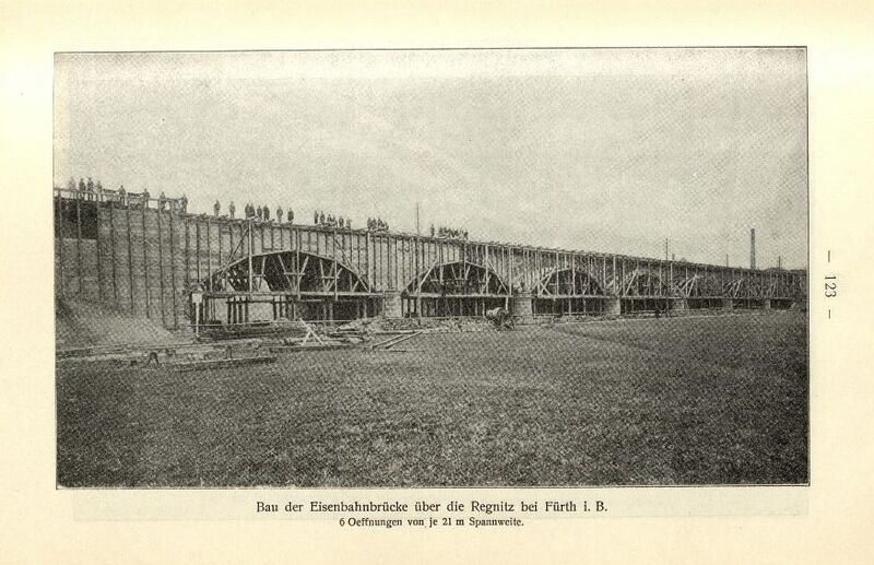 Datei:Siebenbogenbrücke Bau.jpg