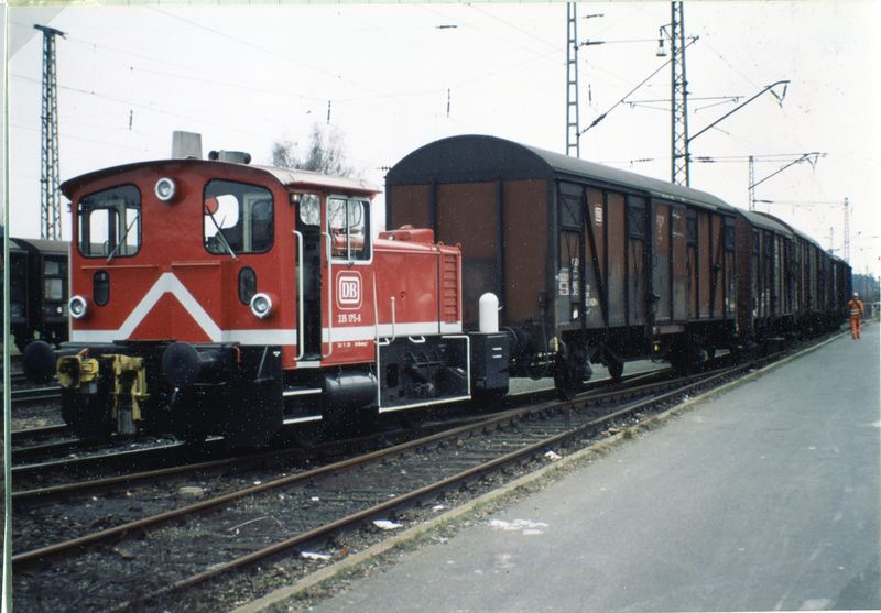 Datei:Bahnhof Vach 15.jpg