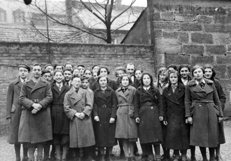 Datei:Klassenfoto israel. Realschule 1937.jpg