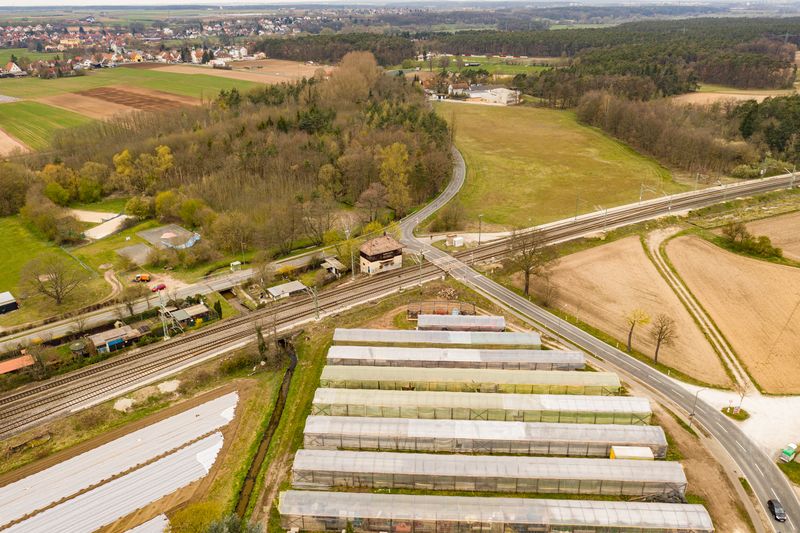 Datei:Bahnübergang Herboldshof Stadeln April 2020 1.jpg
