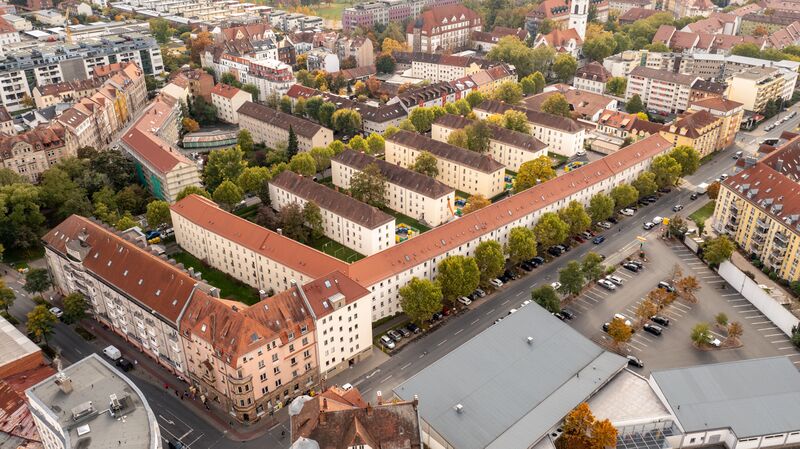 Datei:Wohnanlage II Okt 2022.jpg