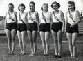 Betriebssportgruppe bei der Firma <!--LINK'" 0:35--> auf dem Gelände des heutigen <!--LINK'" 0:36-->, ca. 1942, im Bild die Mitarbeiter der Lohnbuchhaltung