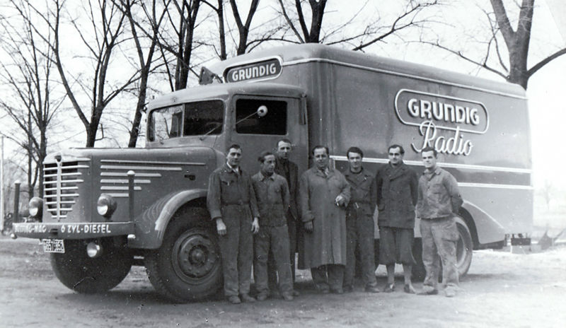 Datei:Grundig Fuhrpark 11 Kurgartenstraße.jpg