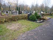 Aufgelassene Grabstätte Emilie Lehmus a.JPG