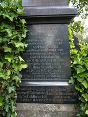 Grabstein Schildknecht 2.JPG