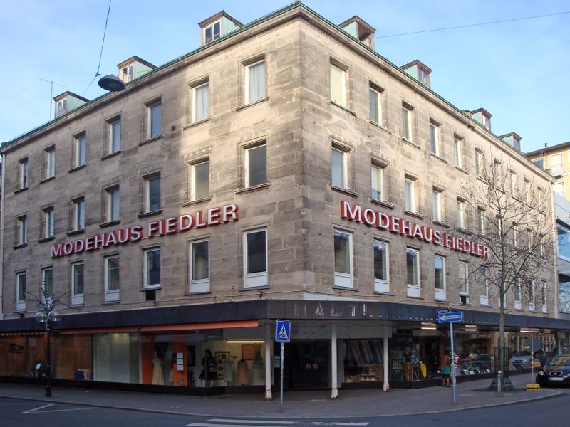 Datei:Modehaus Fiedler Mai 2013.jpg