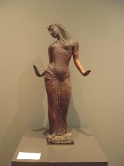 Tänzerin Terrakottaplastik.jpg