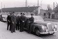 Mitarbeiter der Fa. Grundig mit Firmenfahrzeugen, ca. 1950