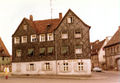 Ehem. Gaststätte Stadt Fürth vor dem Abriss, im Hintergrund der Fraveliershof, rechts angeschnitten Lilienstraße 7. Aufnahme von 1974.