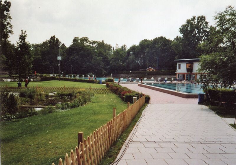 Datei:NL-FW 04 2288 KP Schaack Sommerbad 27.4.2007.jpg