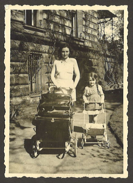 Datei:Familienalbum Neumann Appel - Villa Engelhardt (3).jpg