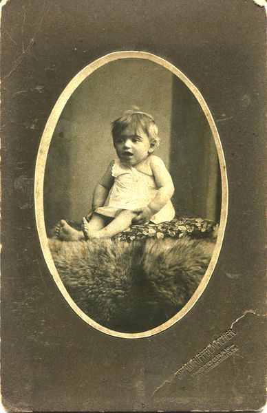 Datei:Jean Riffelmacher Kind.jpg