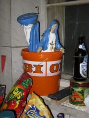 2008-10-18 Madonnen außer Dienst.jpg