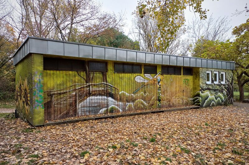 Datei:2024-10-27 Toilettenanlage (2).jpg