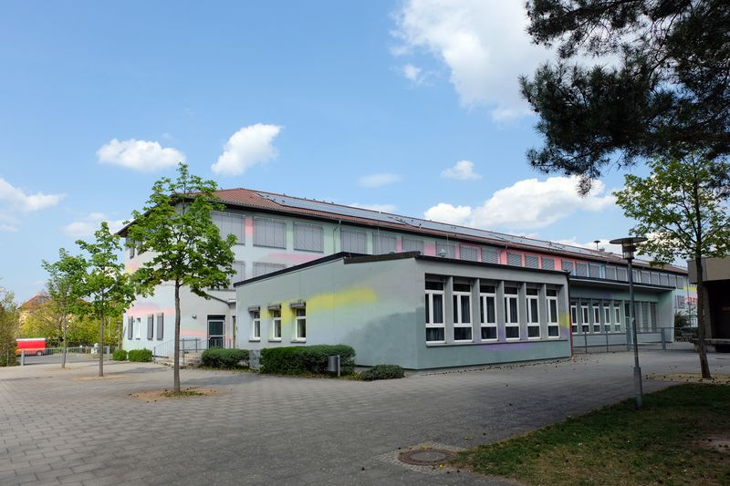 Datei:Hans-Böckler-Schule April 2020 9.jpg