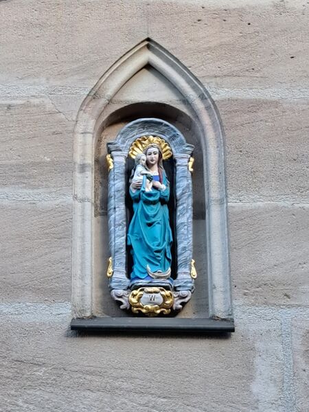 Datei:Marienbildnis Untere Fischerstraße 20.jpg
