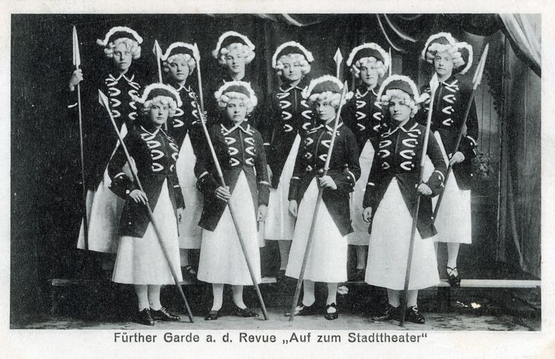 Datei:AK Stadttheater Garde ngl.jpg