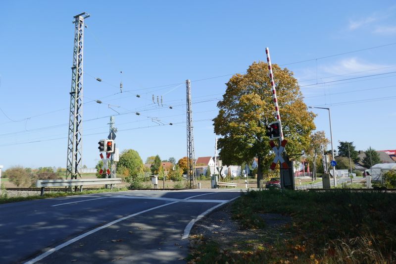 Datei:Bahnübergang Herboldshof 10 2019 1.JPG