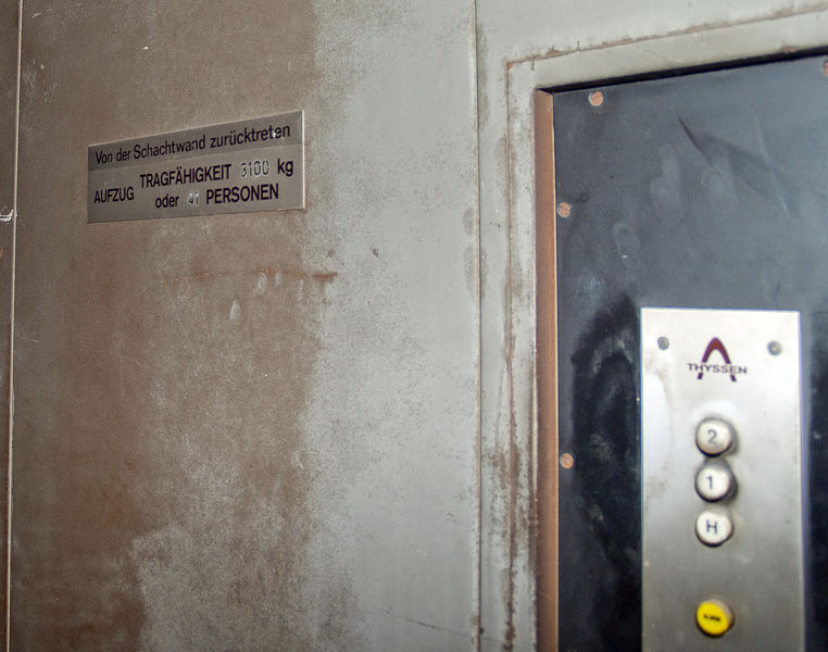 Datei:Central Garage Ansicht MM240055.jpg