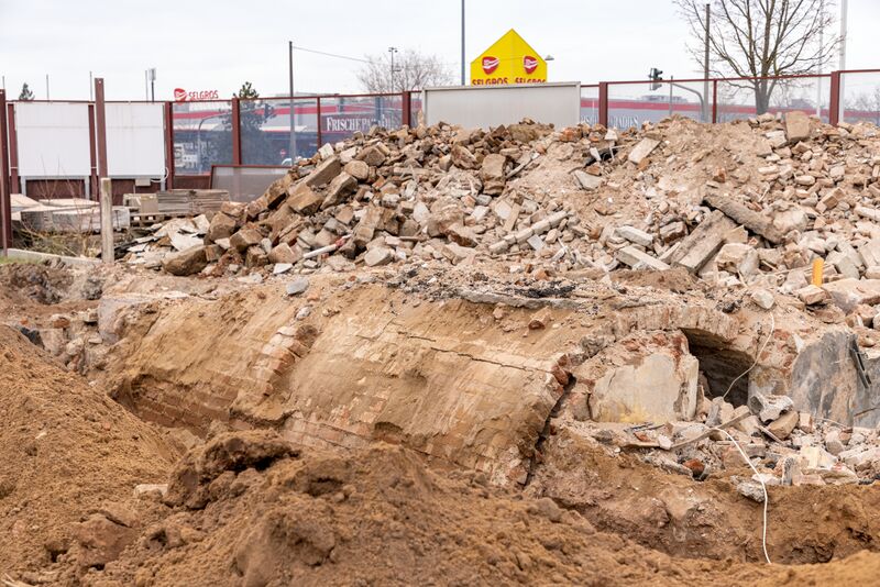 Datei:Ringbahn Keller Abriss Mrz 2022 1.jpg