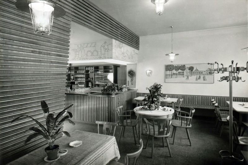 Datei:Grüner Bräu Ausschank 1953.jpg