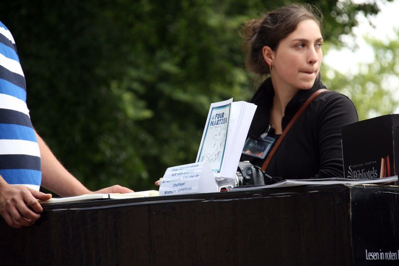 Datei:Lesen Juni 2013 2.jpg