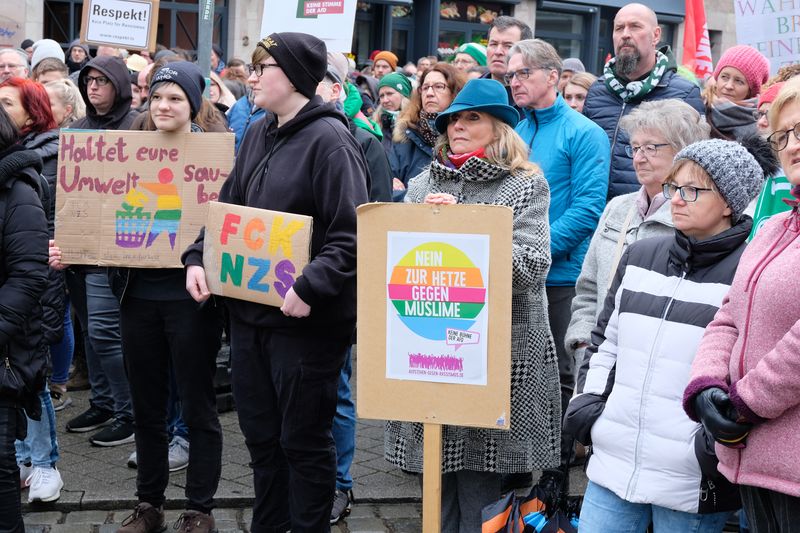 Datei:Antirassismusdemo Ledenko CSU Mrz 2020.jpg