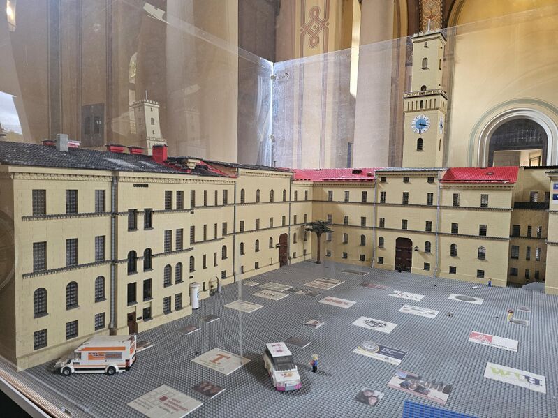 Datei:2025 10 17 Lego Rathaus (7).jpg