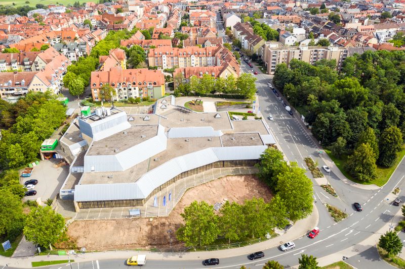 Datei:Bauarbeiten Stadthalle Aug 2019.jpg