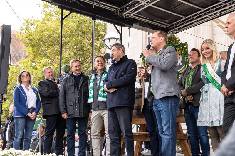 Datei:Kirchweiheröffnung Sept 2024 9.jpg