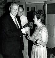 NL 16-127-196 Scherzer Eimer MdB 1982.jpg