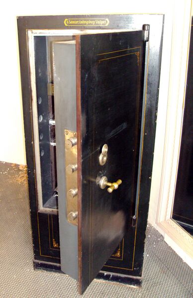 Datei:Tresor Parkhotel.jpg