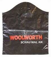 EKT034 Woolworth Schwabacher Straße.jpg