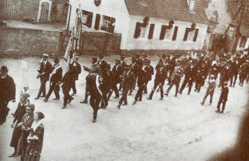 Datei:GV Stadeln Festzug 1924.jpg