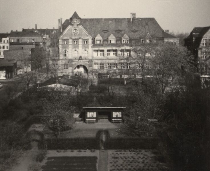 Datei:Schulgarten Jakobinenstr.jpg