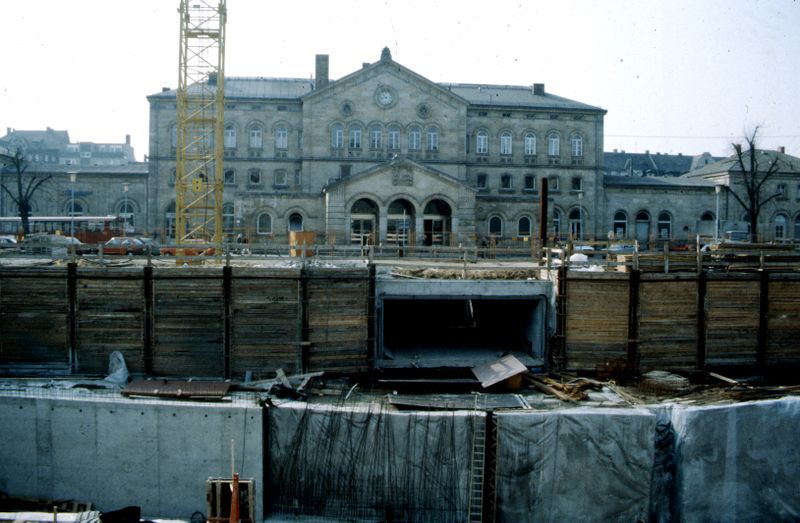 Datei:Sammlung Körnlein Hauptbahnhof-Hauptpost (5).jpg