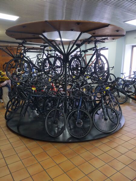 Datei:Innenansicht 3 Zentralrad 21.03.2025.jpg