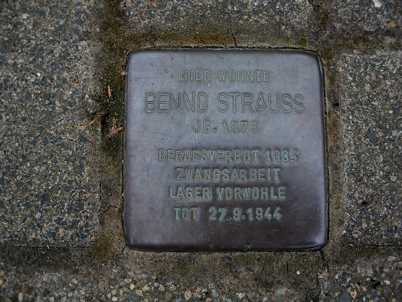 Datei:Benno Strauss Stolperstein.jpg