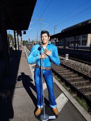 Elvis am Hauptbahnhof.jpg