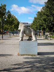 2024-09-15 Gorilla mit Sattel (2).jpg