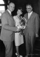 Miss-International Ingrid Finger zu Besuch beim Oberbürgermeister Kurz Scherzer und Bürgermeister Heinrich Stranka im Rathaus, 1965