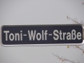 Straßenschild Toni-Wolf-Straße
