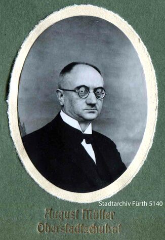 August Müller Oberstadtschulrat 1925.jpg